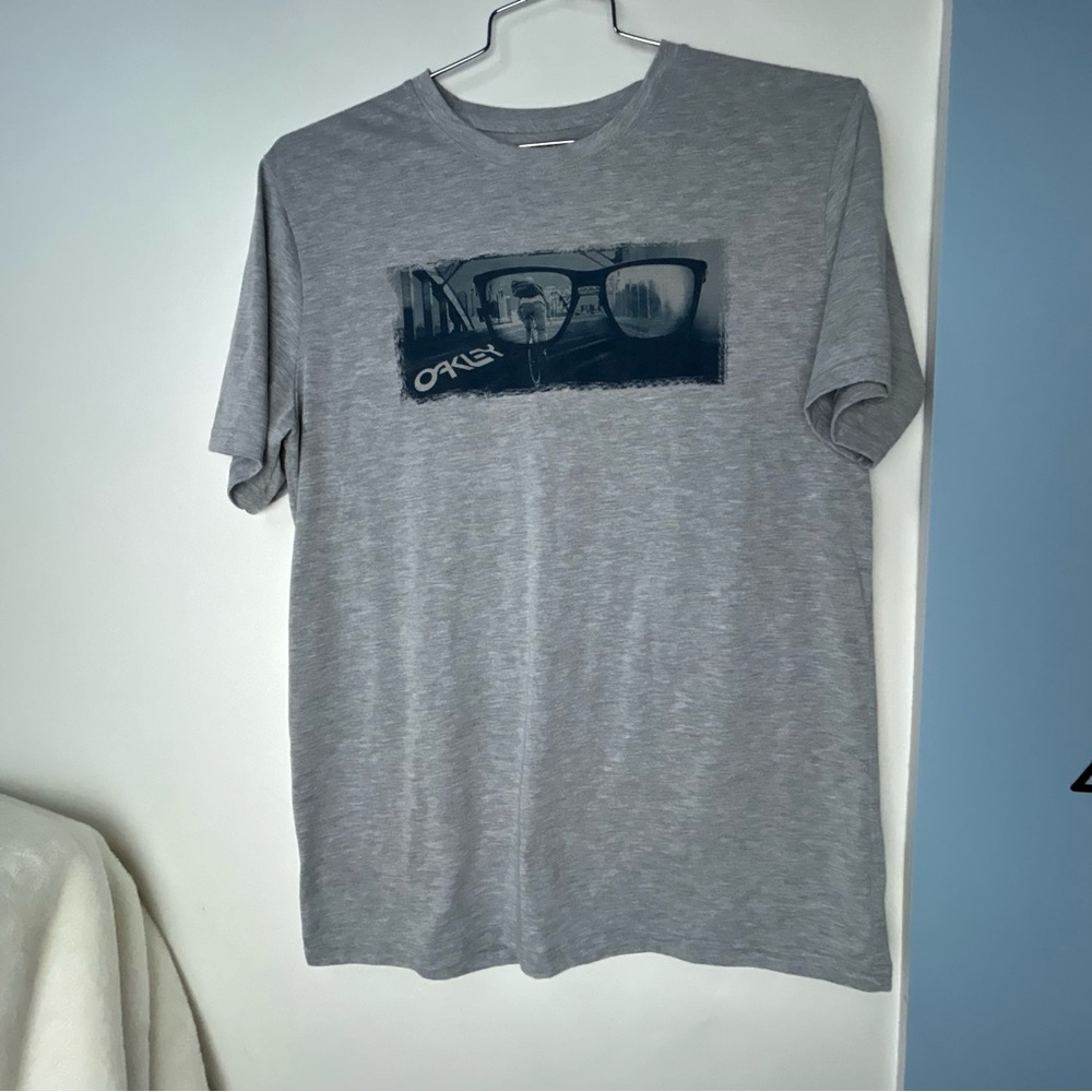 Oakley Gray Graphic T-shirt Men's Large
